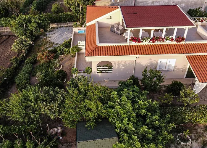 Michelino House